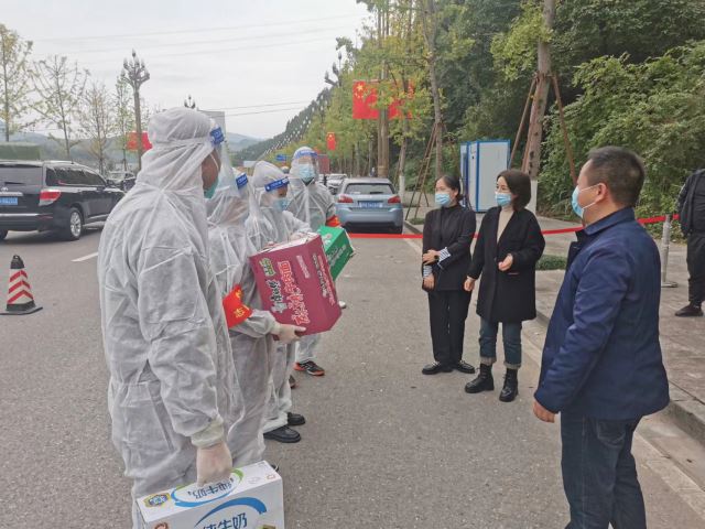 点击新窗口打开